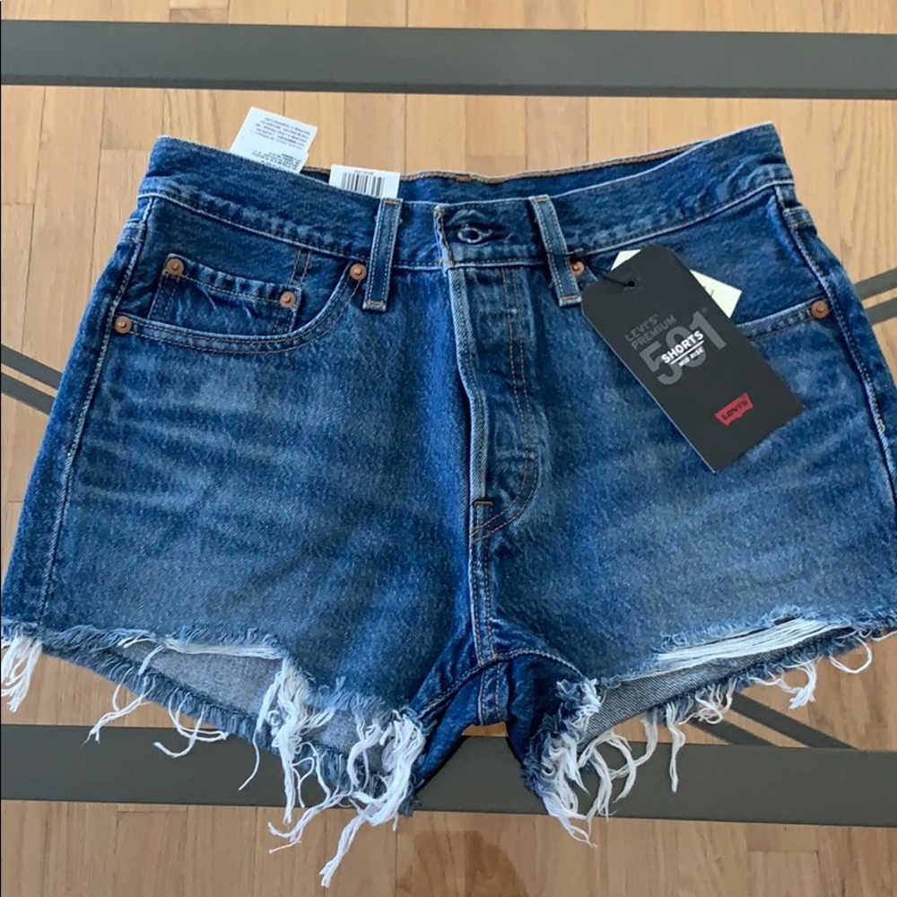 NWT! Levi 501 shorts sz 27